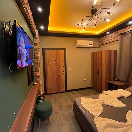 Yakamoz Apartment *